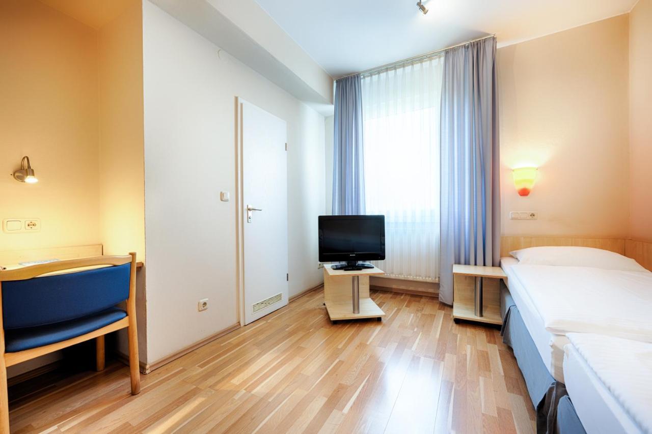 Enjoy Hotel Berlin City Messe Exteriör bild